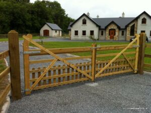 Goosneck Picket Gates