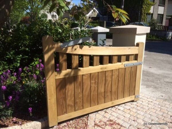Kildare Timber Gates - finished product - looking good - May 2016