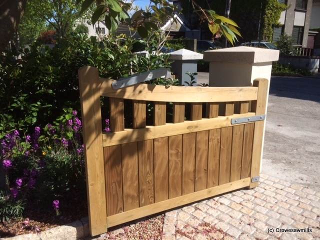 Kildare Timber Gates – finished product – looking good – May 2016